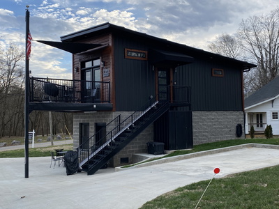 413 Riverside Dr