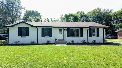 226 N Electra St