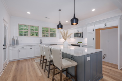 120 Nickolas Cir