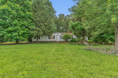 1812 Highway 52, E