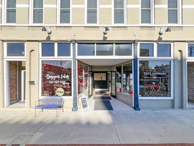 7 S College St