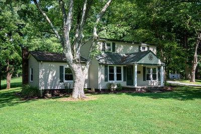 Exterior view of 972 Weeping Willow Rd in Hendersonville, TN