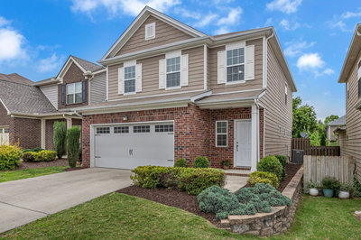 1039 Hemlock Dr