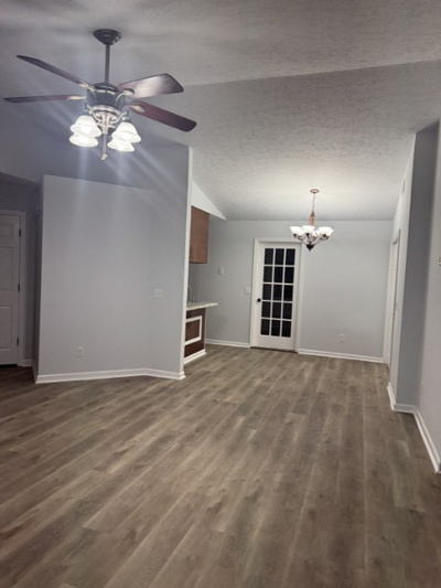 403 Independence Ct