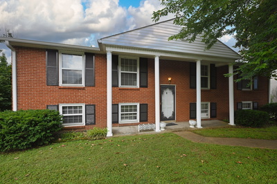 407 Lynn Dr