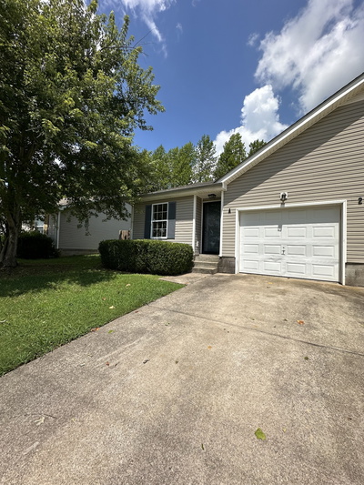 272 Executive Ave