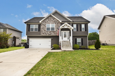 Exterior view of 106 Sycamore Hill Drive in Clarksville, TN