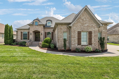 Exterior view of 1915 Rolling Creek Dr in Murfreesboro, TN