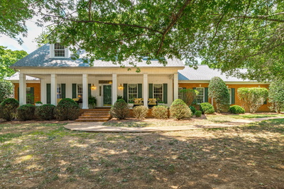 1120 Inneswood Dr