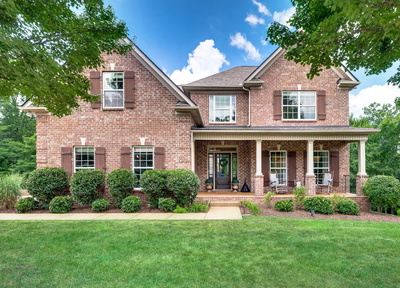 1542 Red Oak Ln