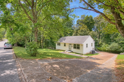 946 Woody Hills Dr