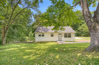 946 Woody Hills Dr