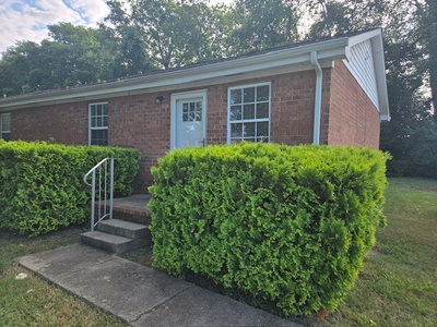 721 Lincoln Dr