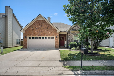 3217 Mapleside Ln