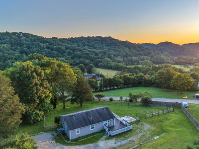 Exterior view of 4819 Whites Creek Pike in Whites Creek, TN