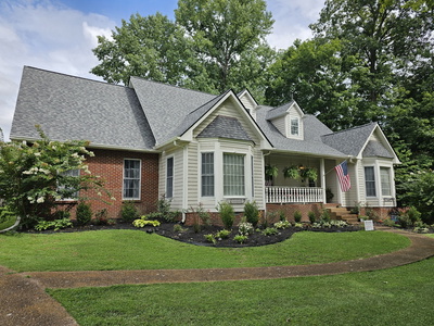 1104 Golf Course Ln