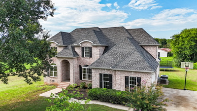 105 N Point Cir, N