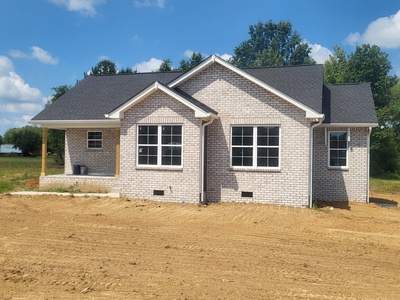 143 N Harris Ln