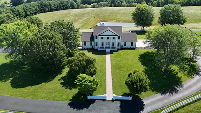 Exterior view of 11388 Highway 52, W in Westmoreland, TN