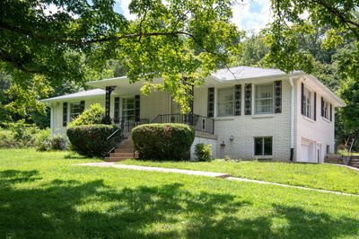 8099 Ridgewood Rd