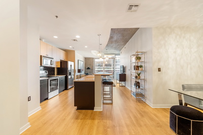 301 Demonbreun St