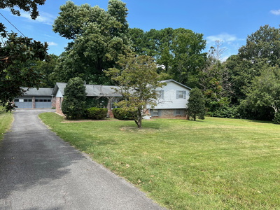106 Elnora Dr