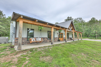 17905 Central Pike