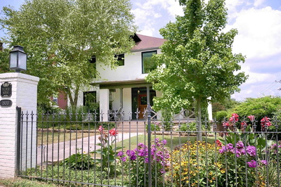 1800 Blair Blvd