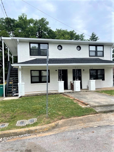 105 3rd Ave, NW
