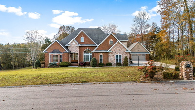 190 Cascade Dr