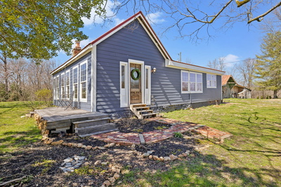Exterior view of 3736 Mobleys Cut Rd in Thompsons Station, TN