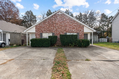 1576 Chariot Dr