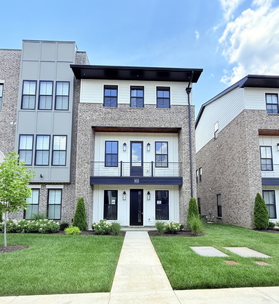 1435 Doc Johns Blvd
