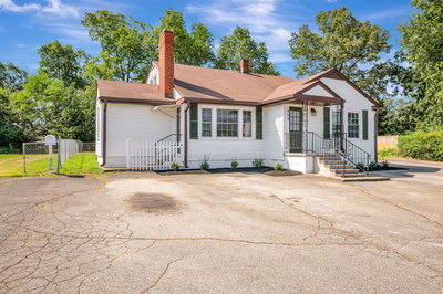 806 Highway 70, E
