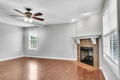 532 Falkland Cir