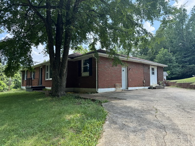 1436 Daniel St