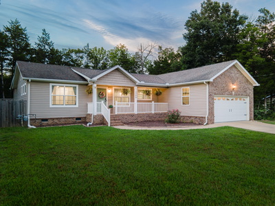 1704 Christi Ave