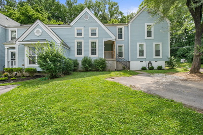 1029 Rachels Square Dr