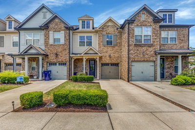 2636 Wellesley Square Dr
