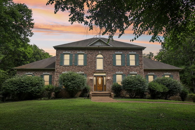 Exterior view of 1417 Holly Hill Dr in Franklin, TN