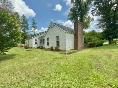 Exterior view of 113 Bluff Springs Rd in McMinnville, TN