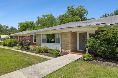 120 Dogwood Ln