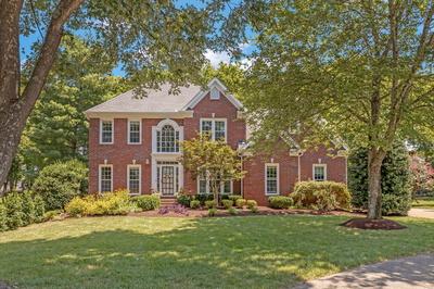746 Harrow Ln