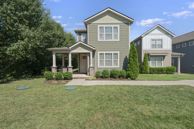 219 Manor Row
