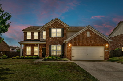 1019 Lacebark Ln