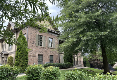 633 Grant Park Ct