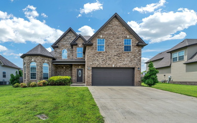 572 Larkspur Dr