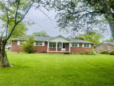 212 Crest Dr
