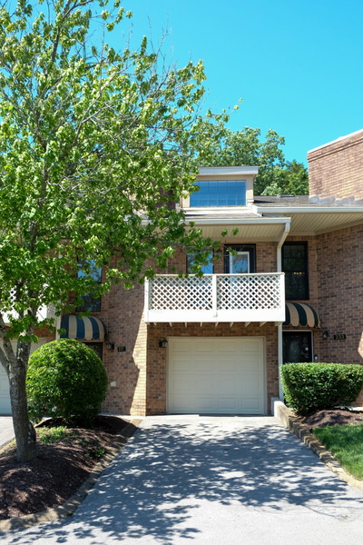 231 Glenstone Cir