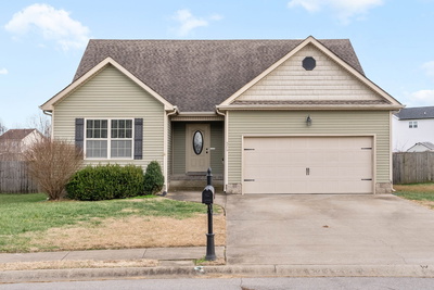526 Falkland Cir
